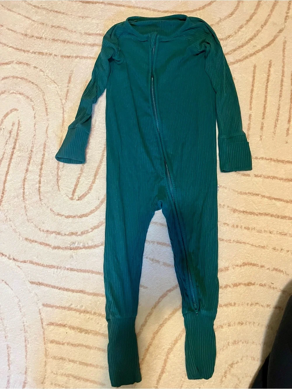 6 Little Sleepies Zippies 12-18m